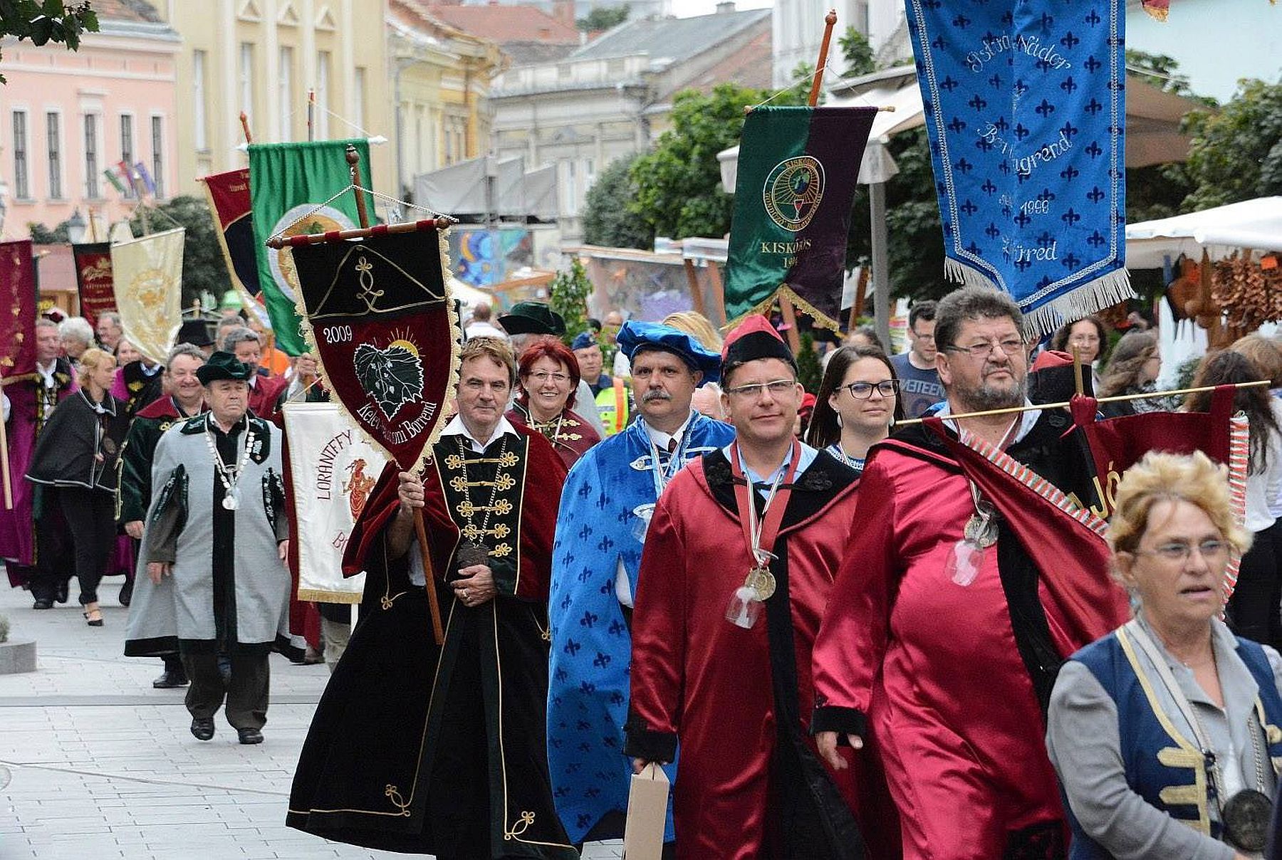 Országos borrendi találkozó és konferencia lesz Fehérváron Szent István ünnepén